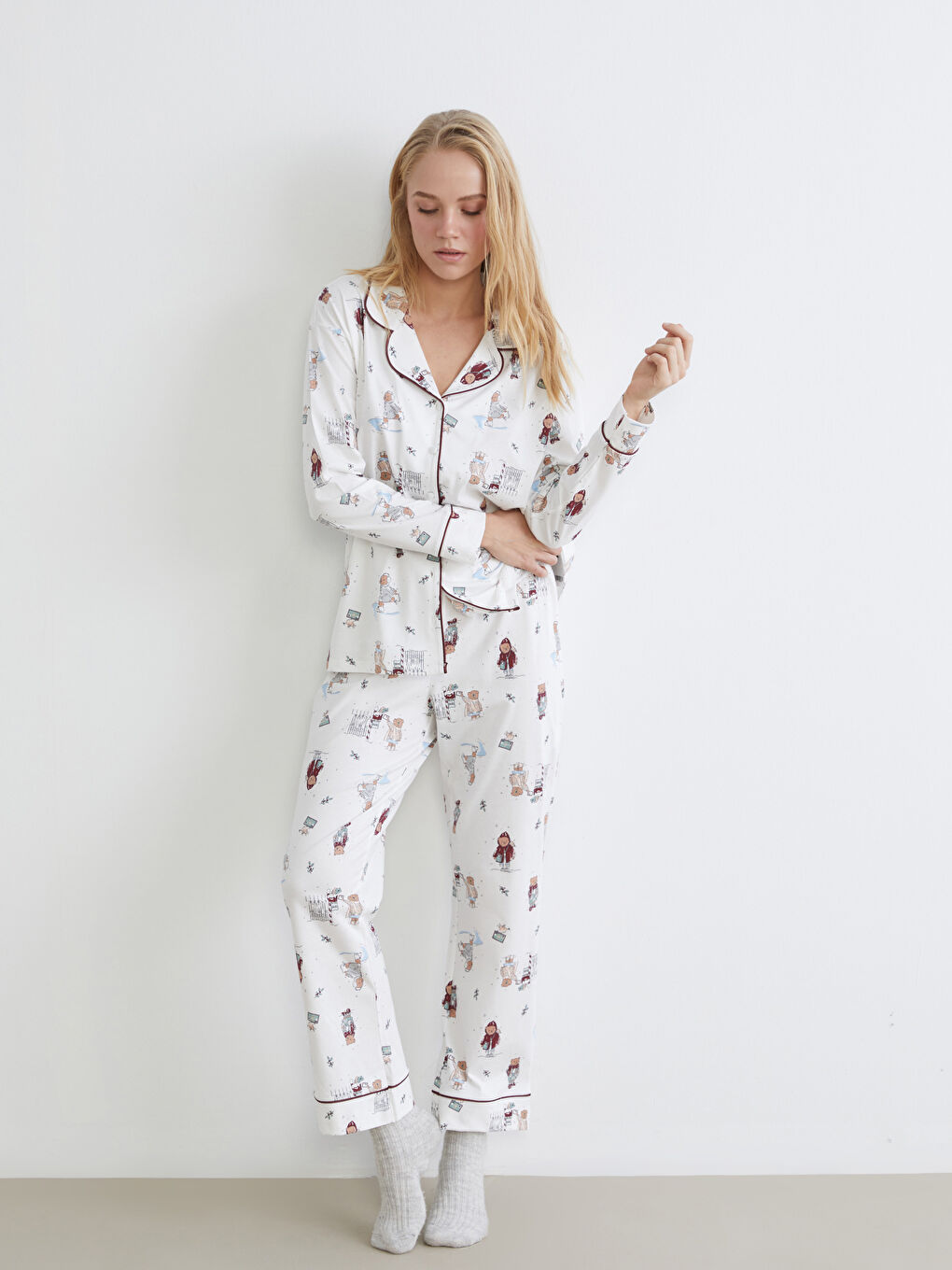 Gömlek Yaka Yılbaşı Temalı Kadın Pijama Takımı